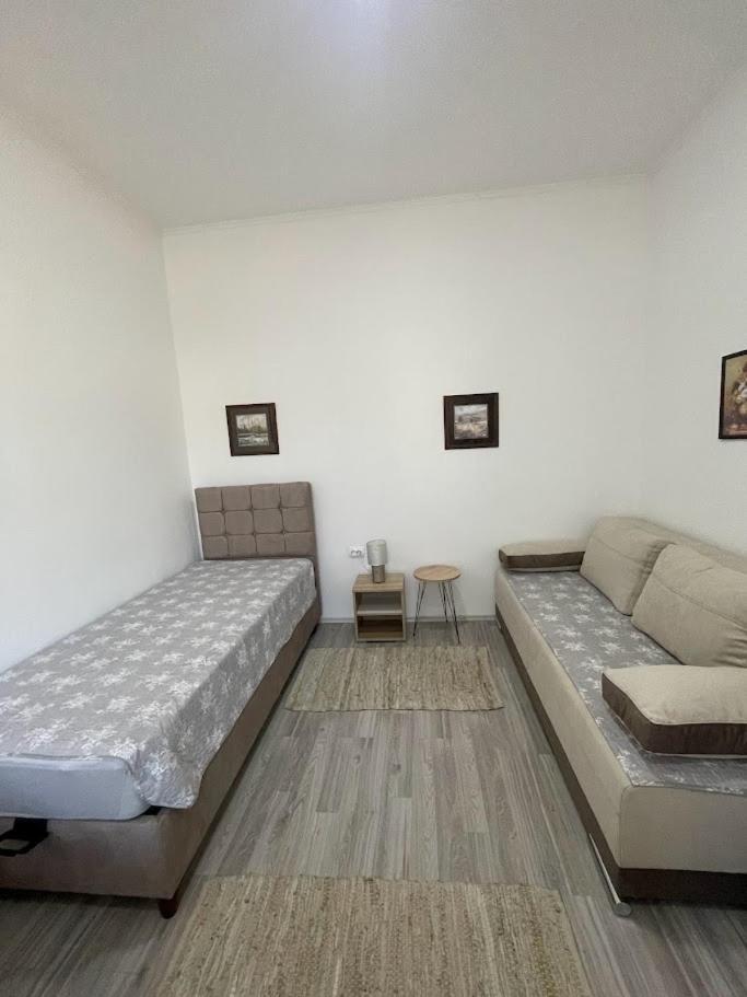 Apartment Milijana Subotica Ngoại thất bức ảnh